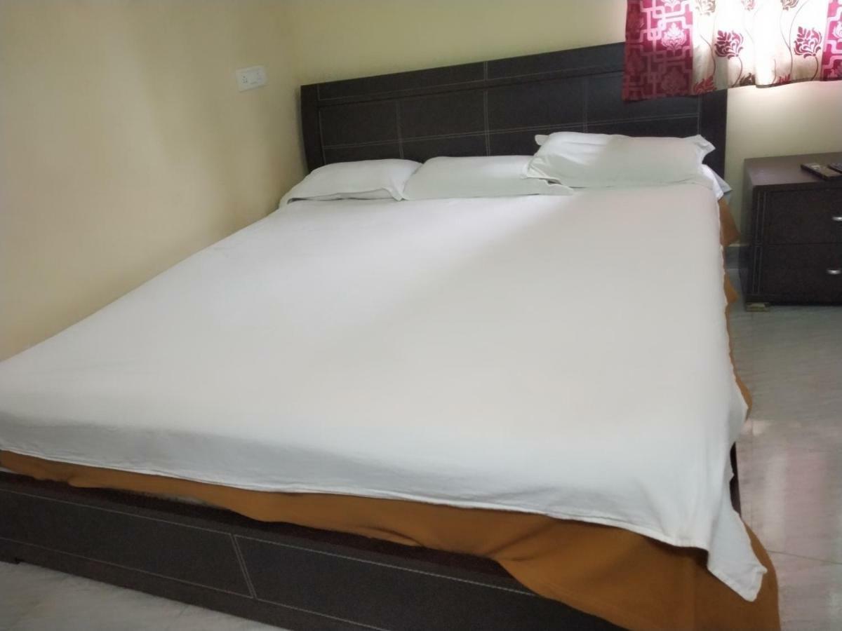 Mithran Residency Hotel Csennai Kültér fotó